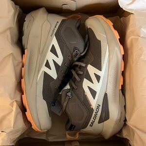 Brand new Salomon women’s hiking boots size 10.5